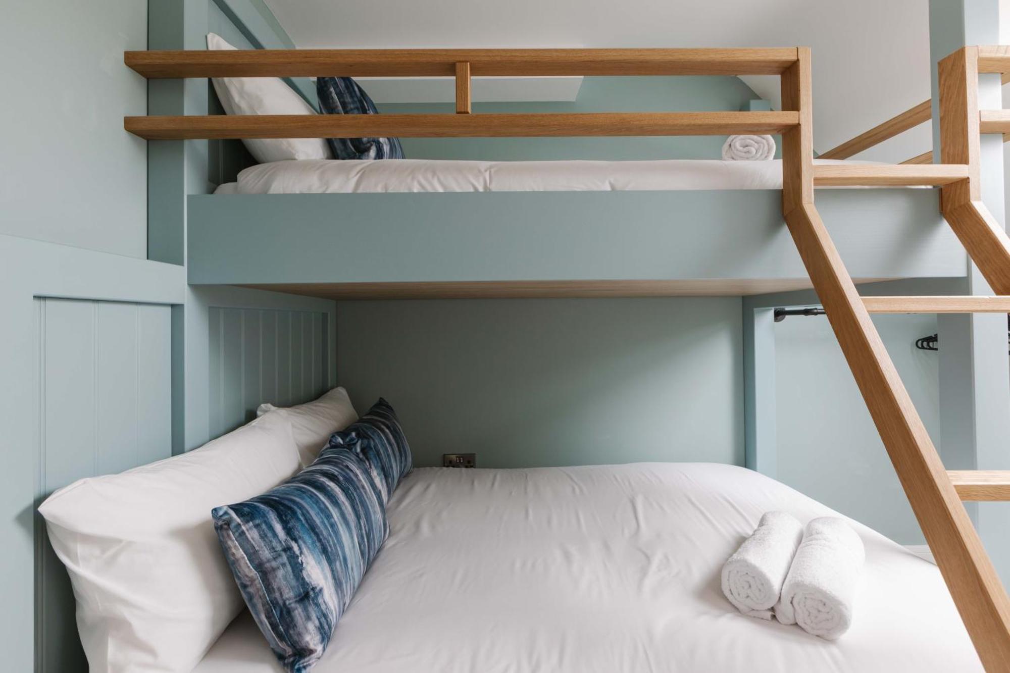 Pier West 7, Db Appartamento *