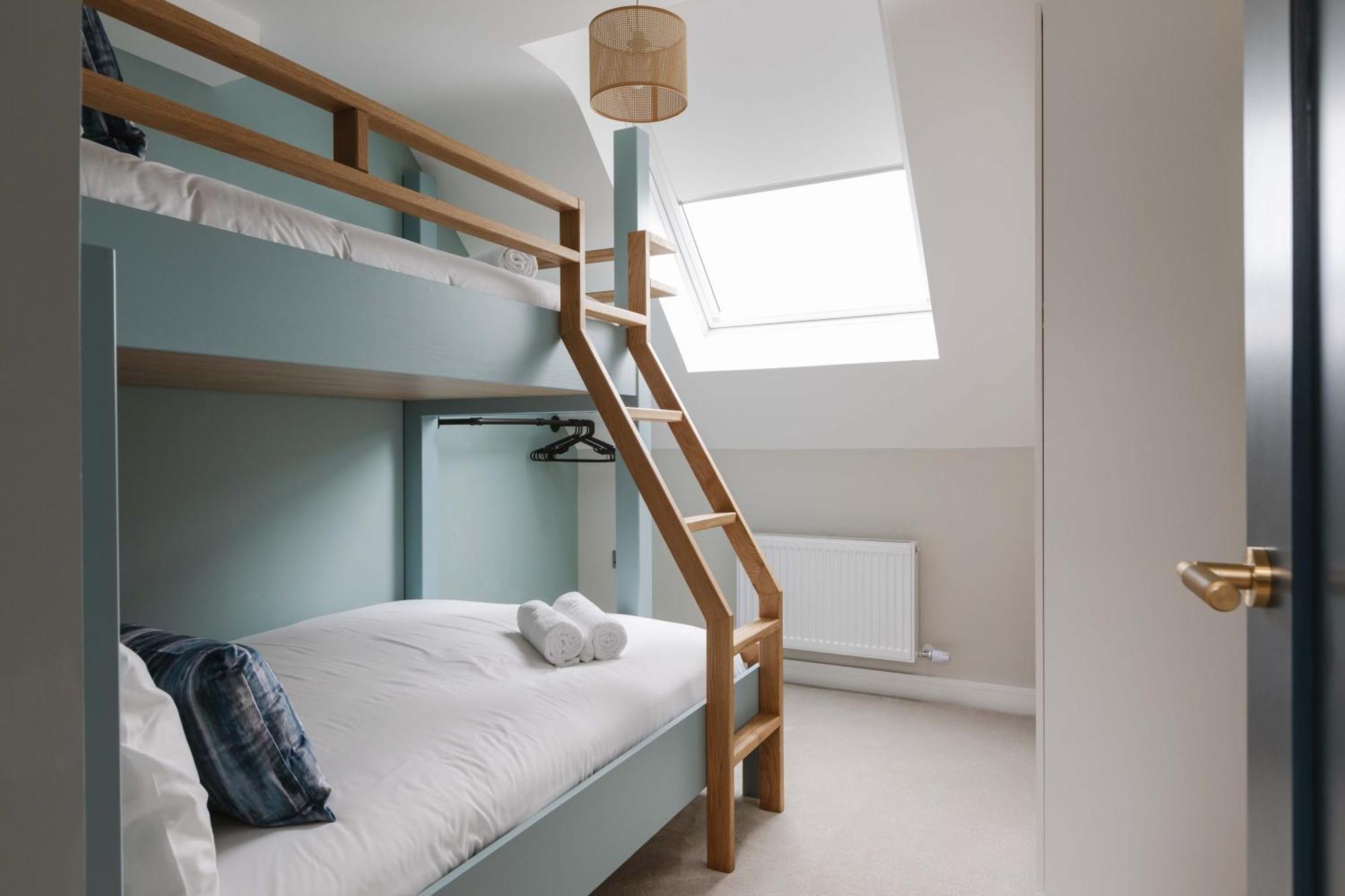 Pier West 7, Db Appartamento