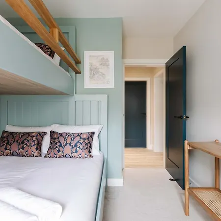 Pier West 7, Db Stays Portrush Esterno foto