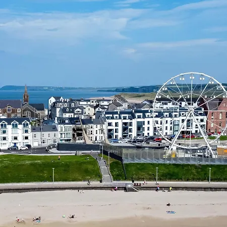 Pier West 7, Db Stays Portrush Esterno foto