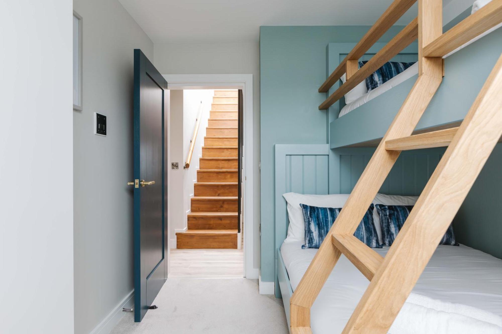 Pier West 7, Db Апартаменты *